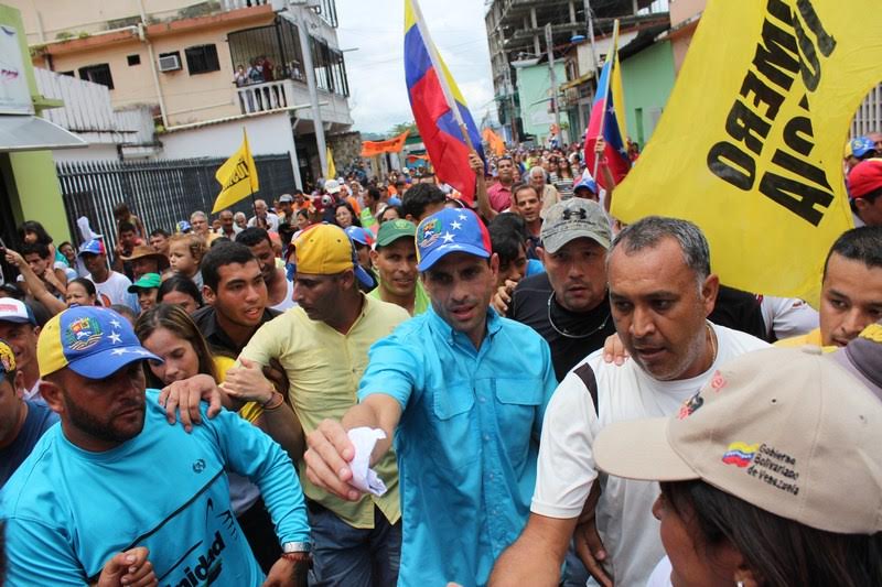 Capriles envió ultimatum al CNE si no anuncia fecha de recolección del 20% de firmas