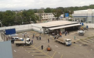 Allanan estacionamiento del diario El Siglo en Maracay