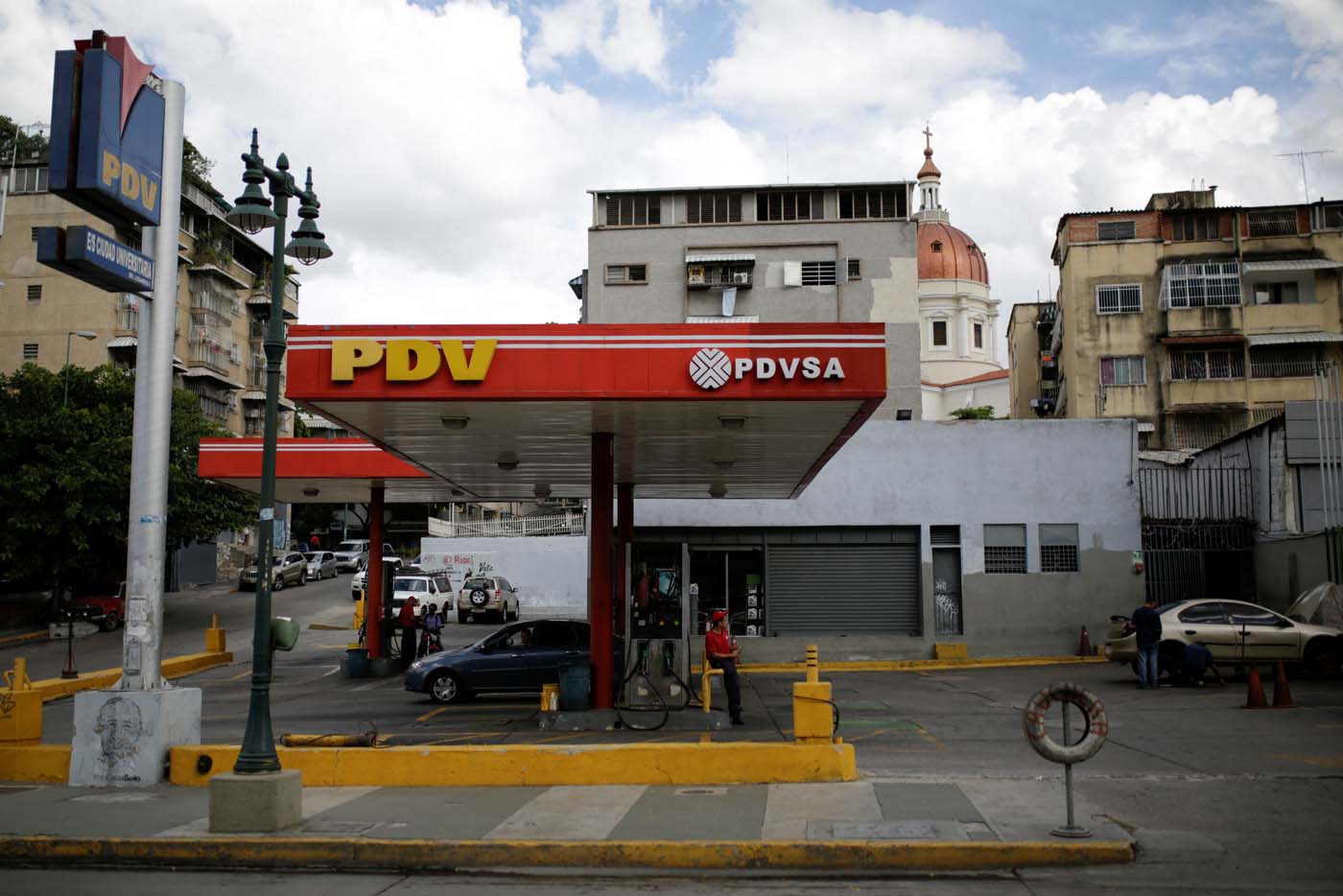 Detienen a gerente de Pdvsa por irregularidades en el suministro de combustible