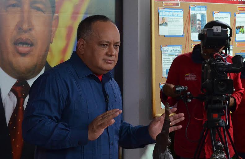 Según Maduro, Delcy sufrió posible “fractura de clavícula”, según Cabello, un “hematoma”