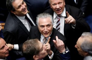 Michel Temer se juramenta como presidente de Brasil