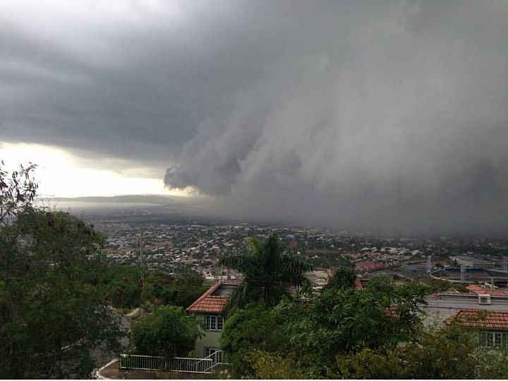 La impresionante foto del Huracán #Matthew golpeando Jamaica