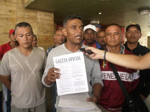 1.200 trabajadores despedidos exigen reenganche en nueve centrales azucareros