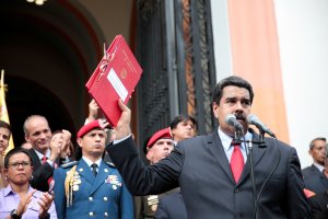 Maduro violó 7 artículos de la Constitución al aprobar Presupuesto Nacional 2017