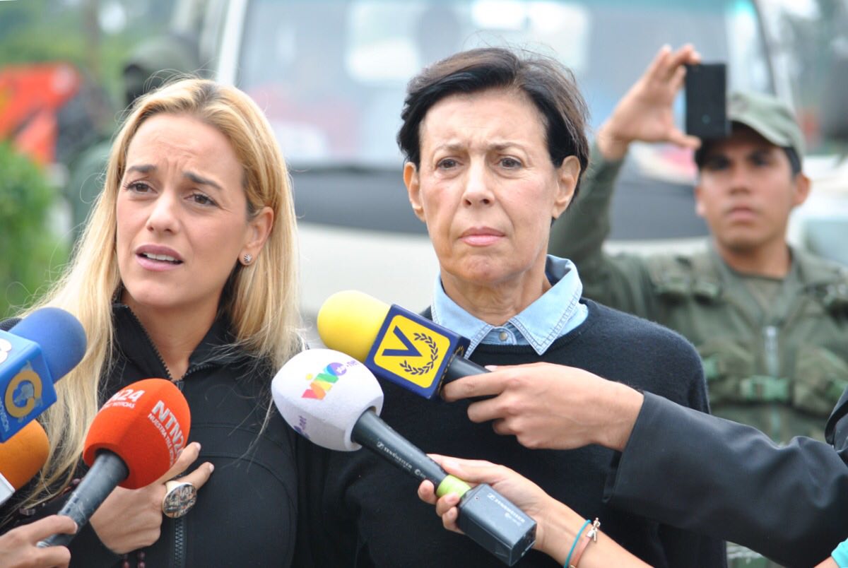 Lilian Tintori logró entrar a Ramo Verde tras más de 170 horas de denunciar aislamiento de López