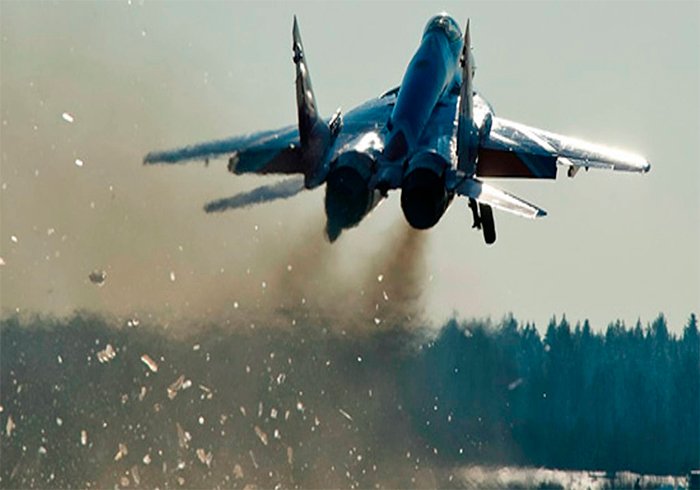 Se estrella avión ruso en aterrizaje fallido en portaaviones cerca de Siria