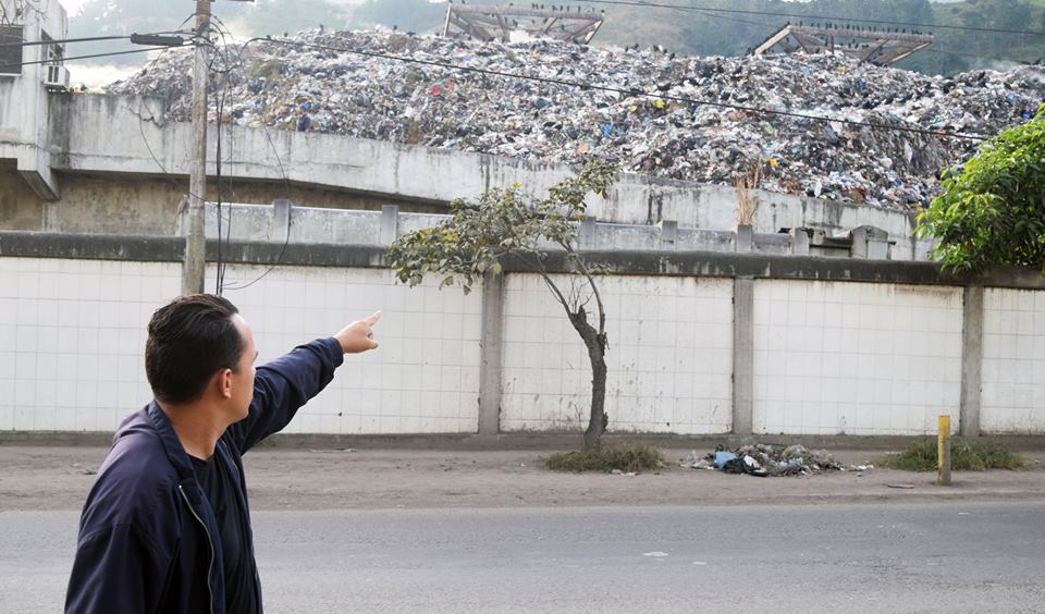 Caracas abarrotada de basura ocasiona un problema de salud pública grave (fotos)