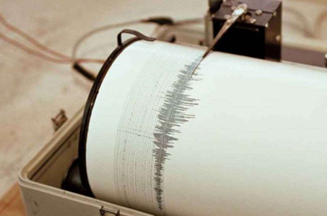 Fuerte terremoto deja al menos tres muertos en Filipinas