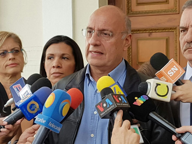 Williams Dávila: Gobierno de Maduro propicia oficialmente la violencia tras anunciar salirse de la OEA