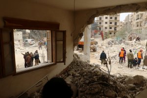 Al menos 14 niños mueren en bombardeos aéreos en el noroeste de Siria