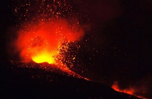 Un total de 175 hectáreas resultaron calcinadas tras incendio de un volcán en El Salvador