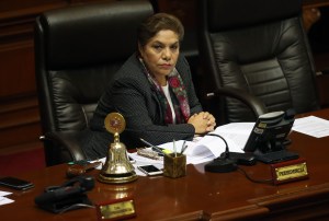 Presidenta del Congreso de Perú condena decisión del TSJ