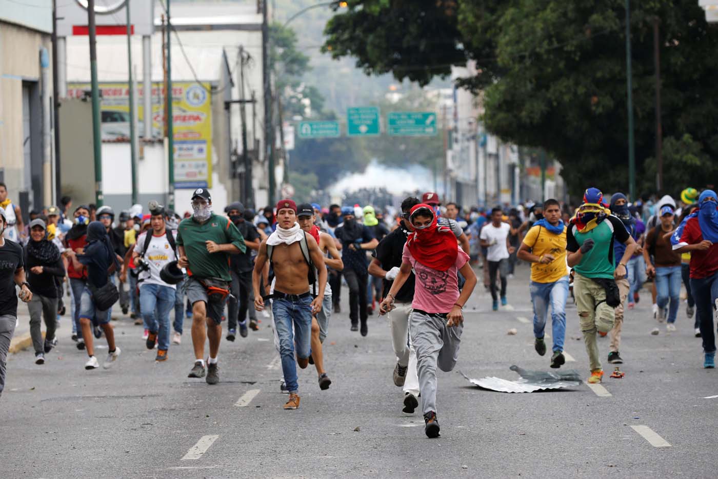 Proclama de hijo del Defensor del Pueblo sorprende a Venezuela
