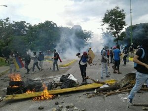 Un herido y tres detenidos dejó enfrentamiento entre PNB y manifestantes en El Trigal