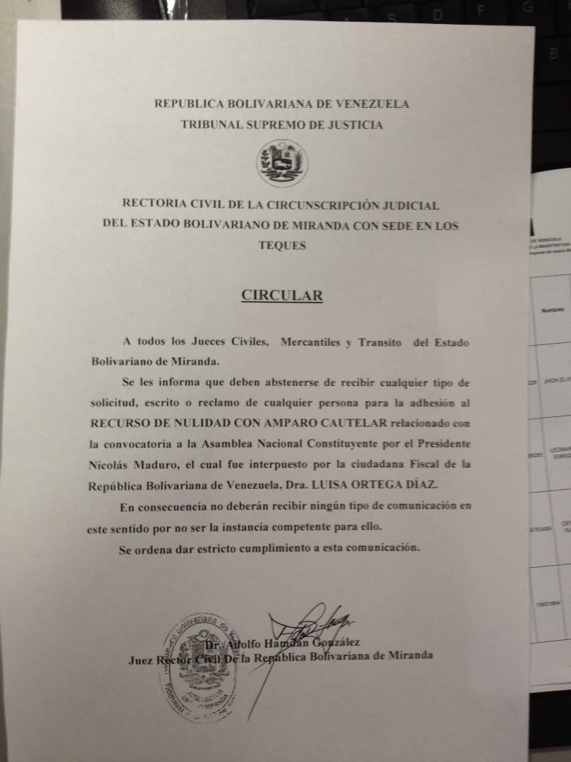 Ordenan a jueces y registros prohibir a venezolanos adherirse a recurso de la FGR contra la ANC