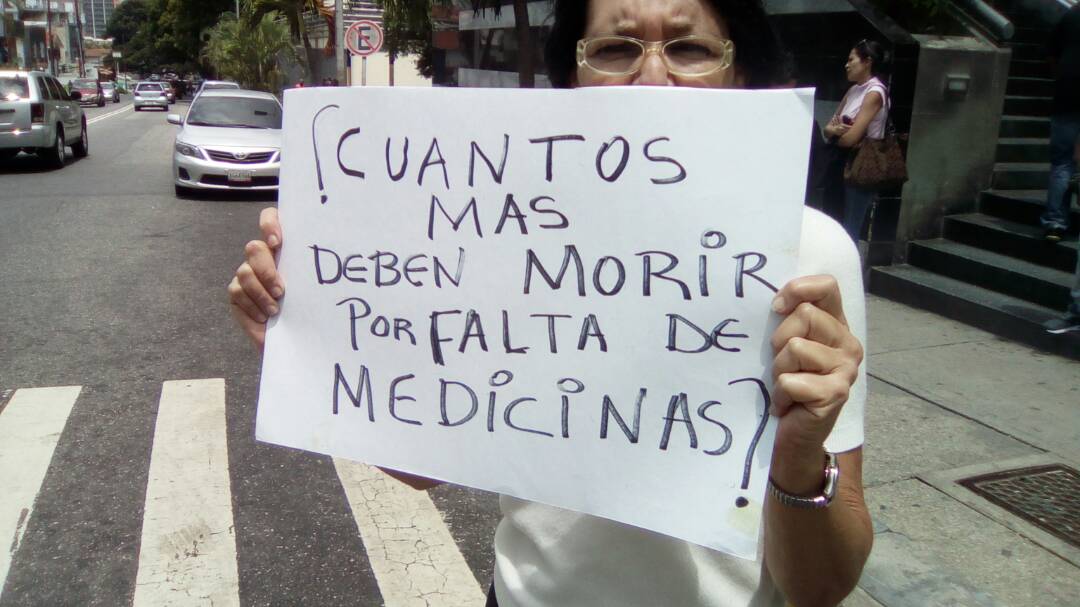 Médicos protestaron en Valencia ante escasez de insumos médicos (Fotos)