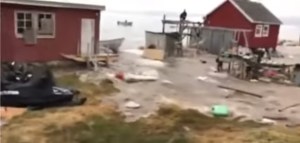 Olas gigantes sobre la costa oeste de Groenlandia tras sismo de magnitud 5.0 (Video)