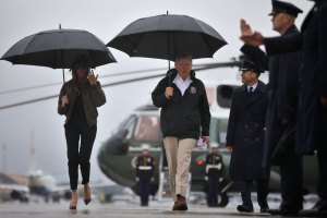 Trump visita devastado Texas para evaluar respuesta a tormenta Harvey