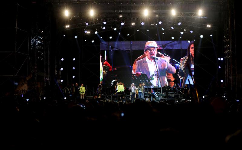 Las FARC se estrenan como partido con un concierto en el centro de Bogotá