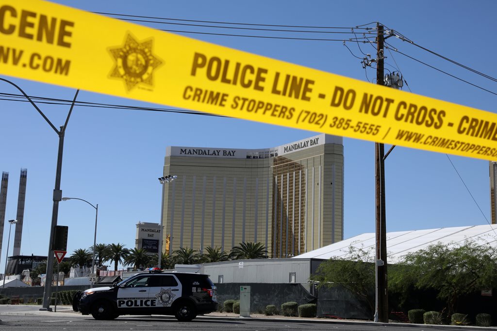 El asesino de Las Vegas modificó 12 armas para convertirlas en automáticas