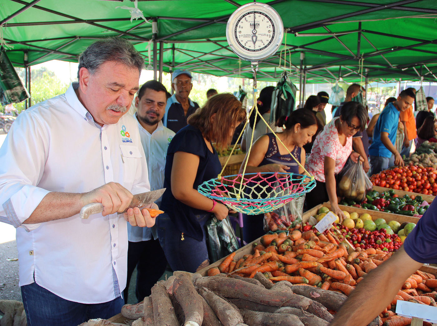 Alcalde Cocchiola instala 18 “Mercados Vecinales” semanales