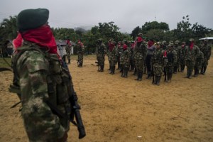 Dieciocho disidentes de las Farc mueren en un bombardeo militar en Colombia