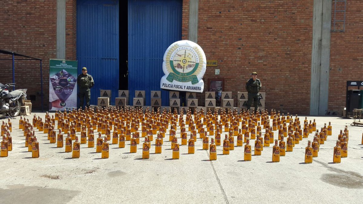 Incautaron más de mil botellas de licor venezolano en Colombia
