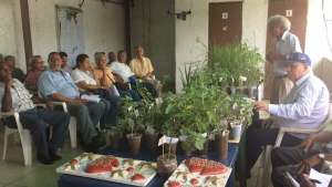 Abuelos de Petare se activan y presentan proyectos a Enrique Mendoza