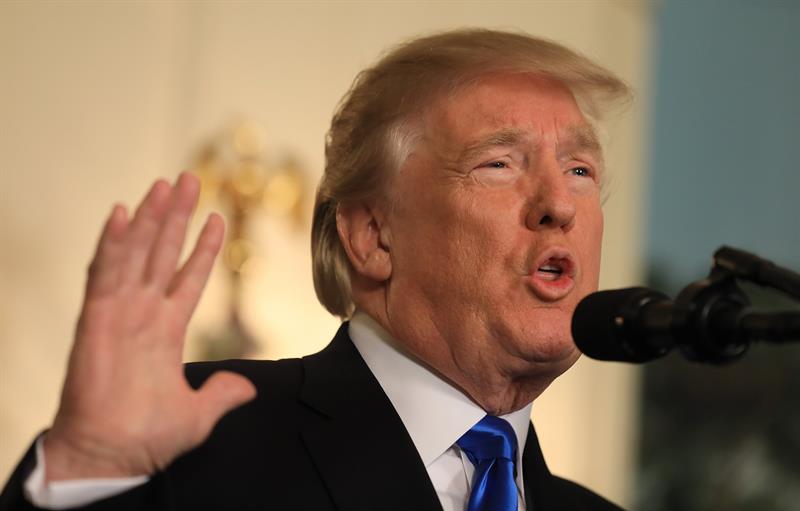 Trump llama a un cambio de régimen en Irán