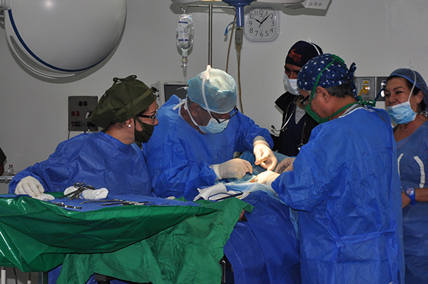 Procedimiento quirúrgico en Venezuela / Foto: La Verdad de Vargas