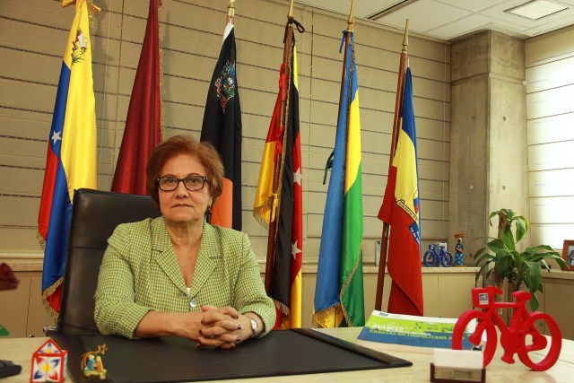 Helen Fernandez, alcaldesa encargada (1)