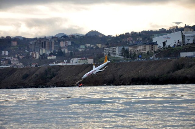 A Pegasus Airlines aircraft is pictured after it skidded off the runway at Trabzon airport by the Black Sea in Trabzon, Turkey, January 14, 2018. Muhammed Kacar/Dogan News Agency via REUTERS ATTENTION EDITORS - THIS PICTURE WAS PROVIDED BY A THIRD PARTY. NO RESALES. NO ARCHIVE. TURKEY OUT. NO COMMERCIAL OR EDITORIAL SALES IN TURKEY.
