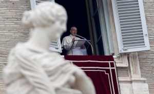 El Papa pide que se actúe con decisión para evitar naufragios en el Mediterráneo