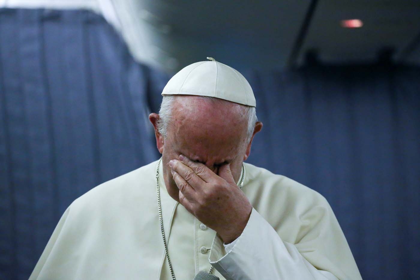 El Papa pidió perdón a víctimas de abuso sexual por haber pedido “pruebas”