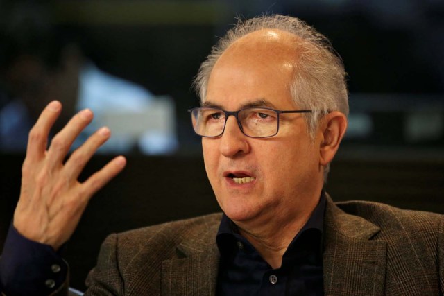 Antonio Ledezma, Venezuelan opposition leader, gives an interview at a local radio station in Lima, Peru January 25, 2018. REUTERS/Guadalupe Pardo