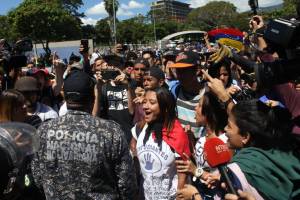 Estudiantes de la UCV marchan en honor a los caídos #22Ene (fotos)