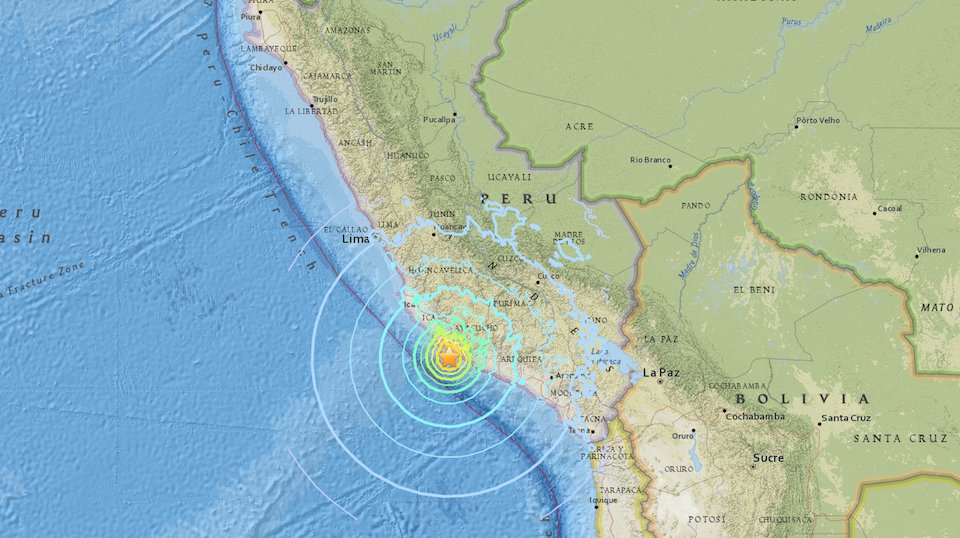 Fuerte sismo golpea sur de Perú y deja al menos dos muertos, 17 desaparecidos y decenas de heridos