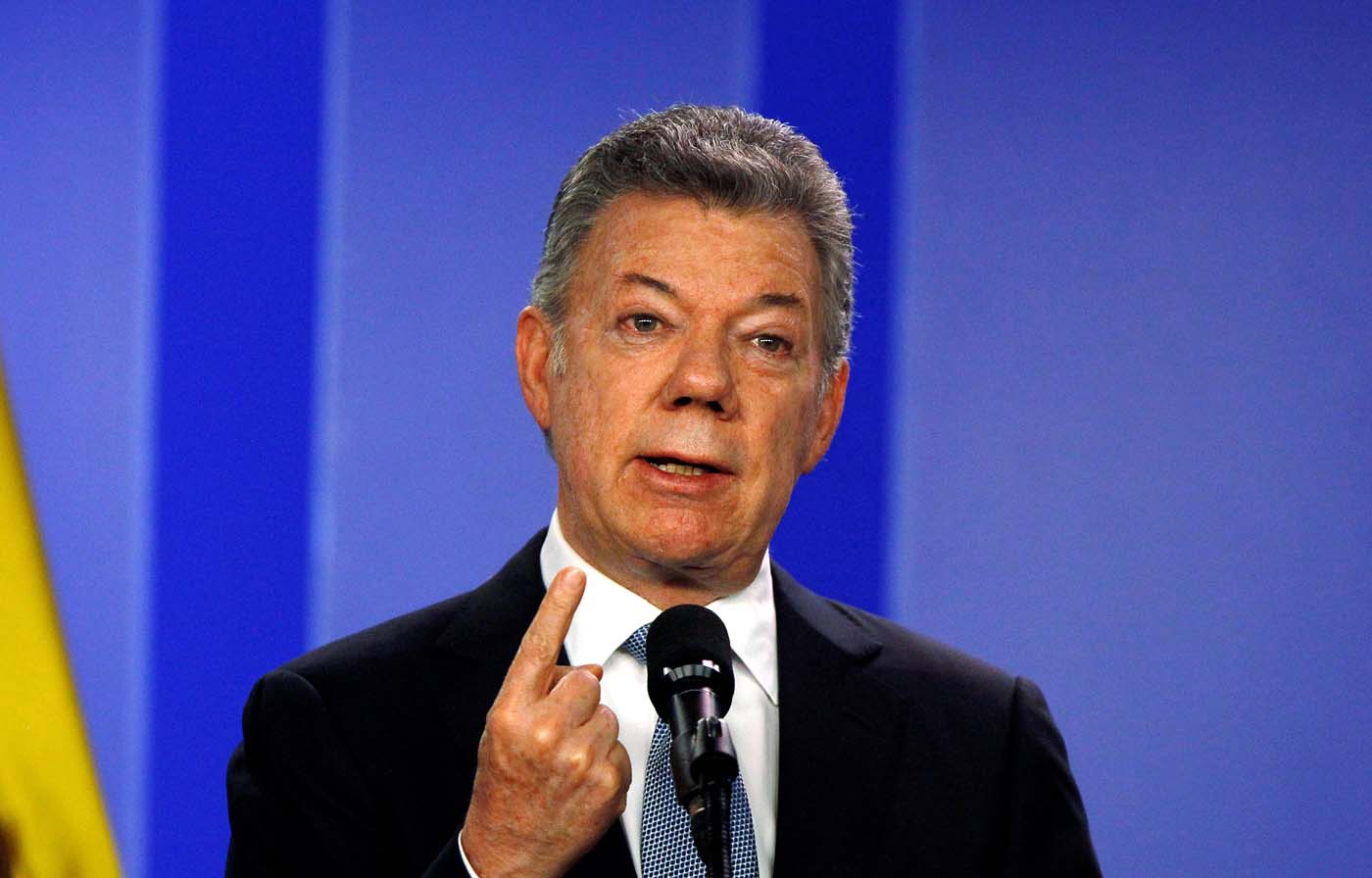 Santos ve como una locura acusar a Colombia de preparar una invasión a Venezuela