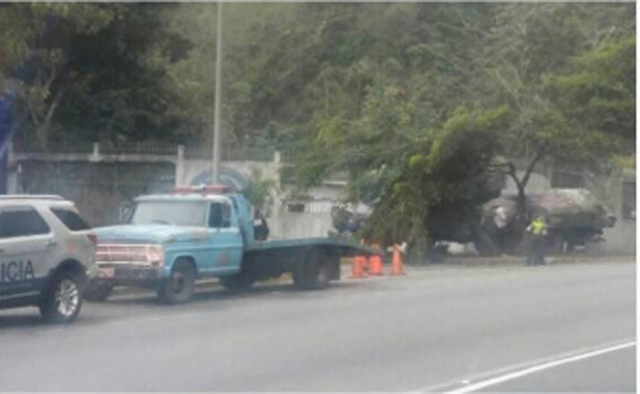 Colisión de vehículo colapsa el tránsito en la GMA a la altura de Turumo #21Feb