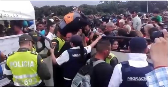 Despelote en la frontera colombo-venezolana por nuevos controles de acceso (VIDEOS)