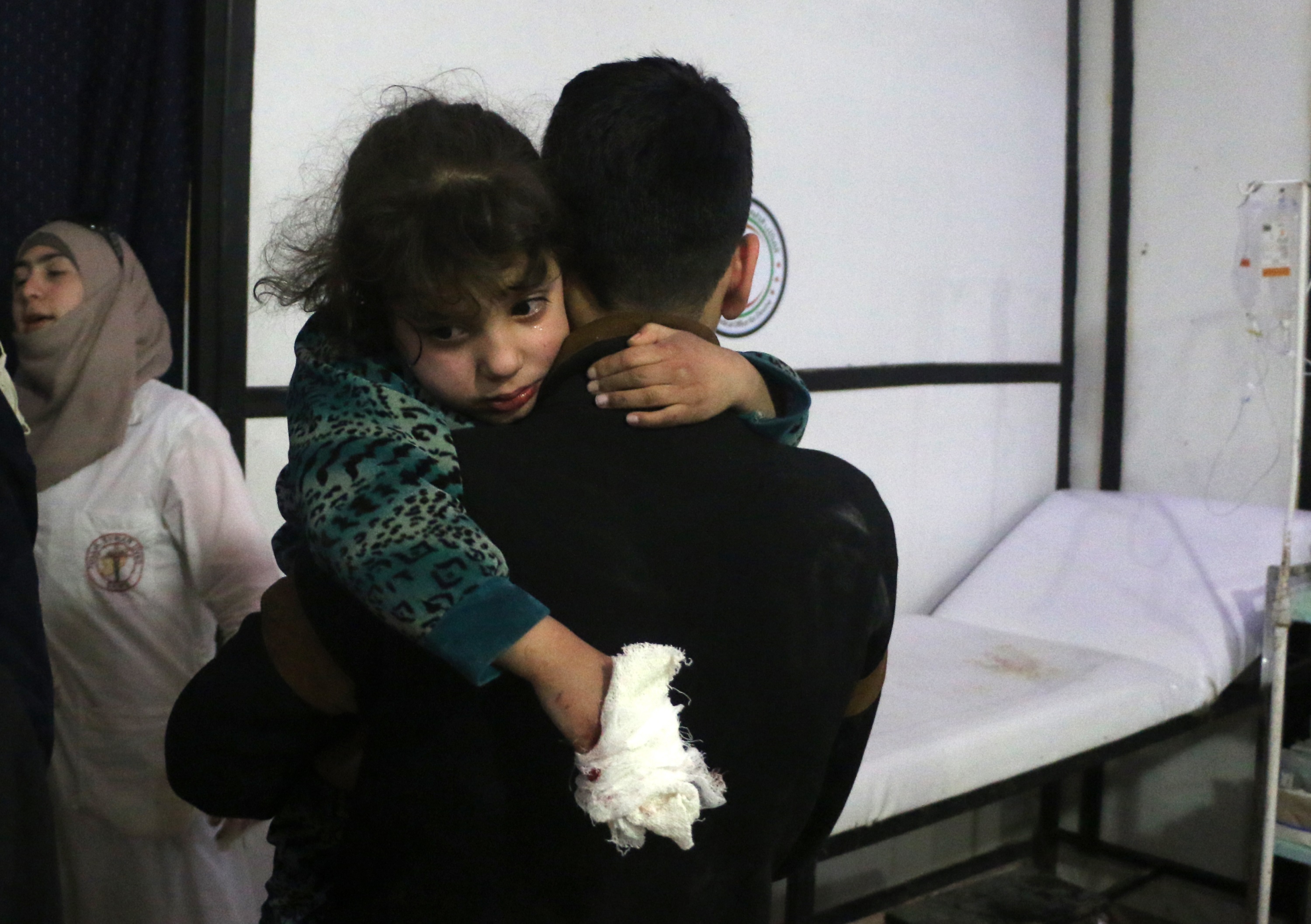 Escalofriantes imágenes de niños envenenados: El más reciente ataque químico de Al-Asad en Siria (FOTOS)