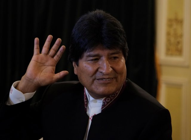 Bolivia's President Evo Morales gestures during a meeting with international press correspondents at the presidential palace in La Paz, Bolivia, March 13, 2018 . REUTERS/David Mercado