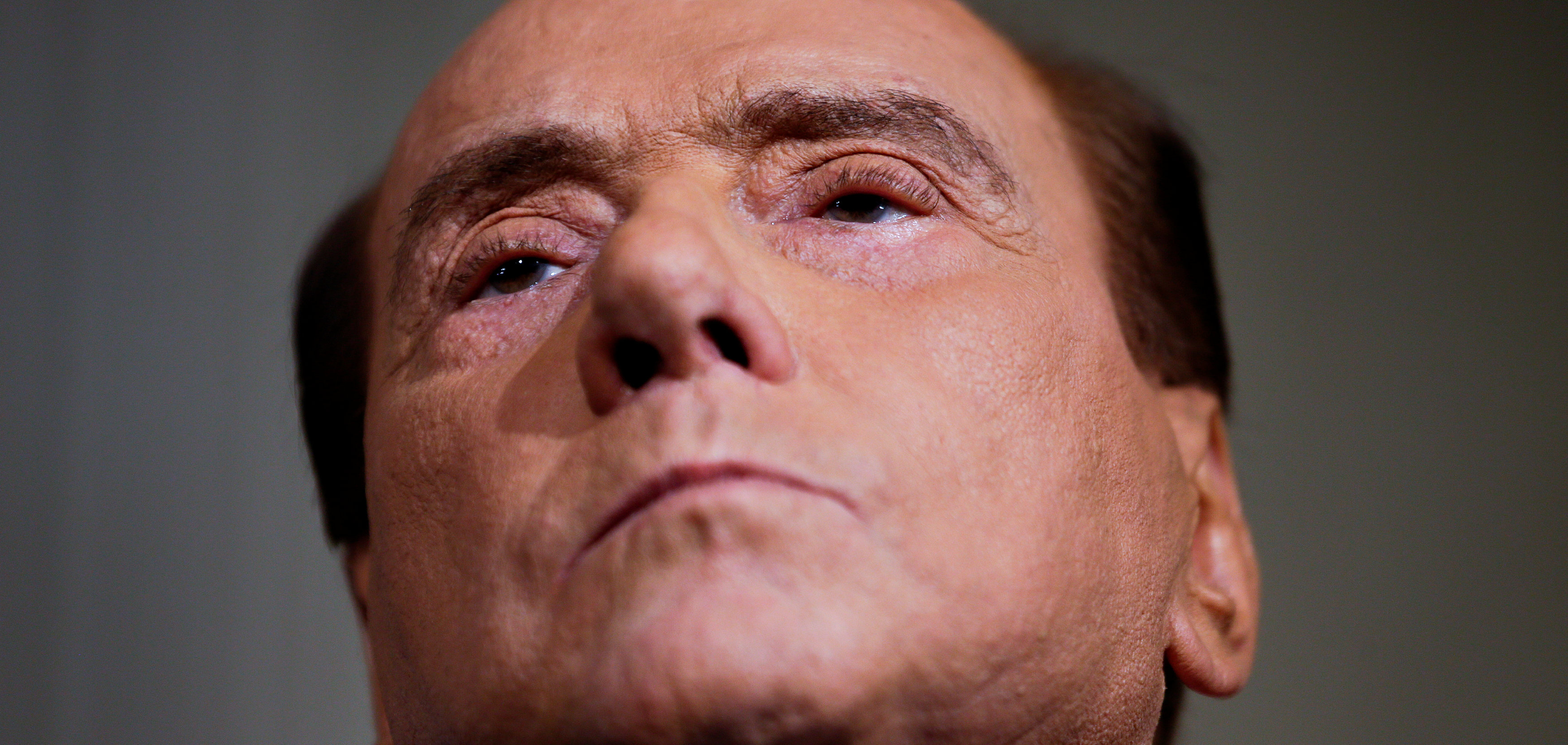 Silvio Berlusconi, ingresado con coronavirus, se encuentran en “fase delicada”