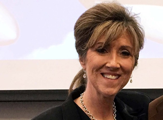 Southwest Airlines pilot Tammie Jo Shults poses at MidAmerica Nazarene University in this handout photo received April 18, 2018.    Kevin Garber/MidAmerica Nazarene University/Handout via REUTERS ATTENTION EDITORS - THIS IMAGE WAS PROVIDED BY A THIRD PARTY.   NO RESALES.  NO ARCHIVES. MANDATORY CREDIT     THIS PICTURE WAS PROCESSED BY REUTERS.  AN UNPROCESSED VERSION HAS BEEN PROVIDED SEPARATELY