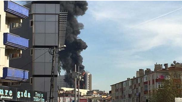 Un incendio en un hospital de Estambul obliga a evacuar a los pacientes