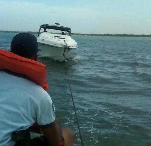 Rescataron a cinco personas que se quedaron a la deriva en Carenero