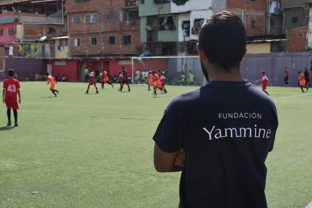 Yammine - Donacion de Balones a la Fundación Mas Deportes Menos Violencia - FINAL 1
