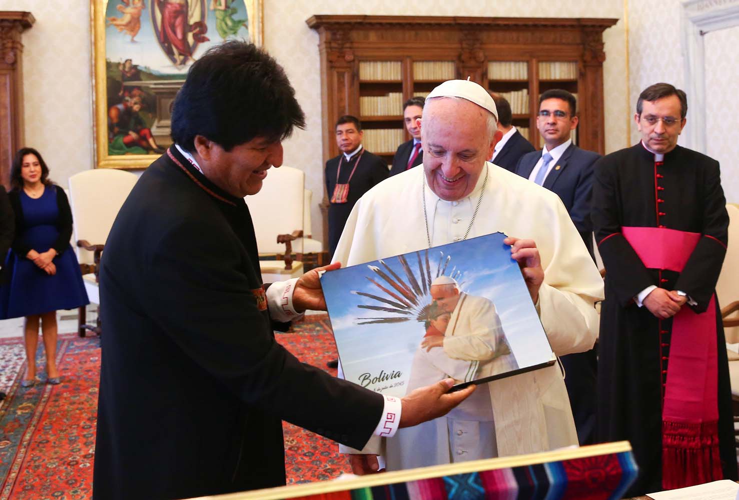 El Papa recibió a Evo Morales y le animó a trabajar por la solidaridad y paz (Fotos)