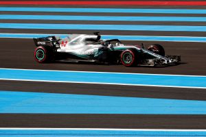 Lewis Hamilton logra en Paul Ricard su tercera pole del año
