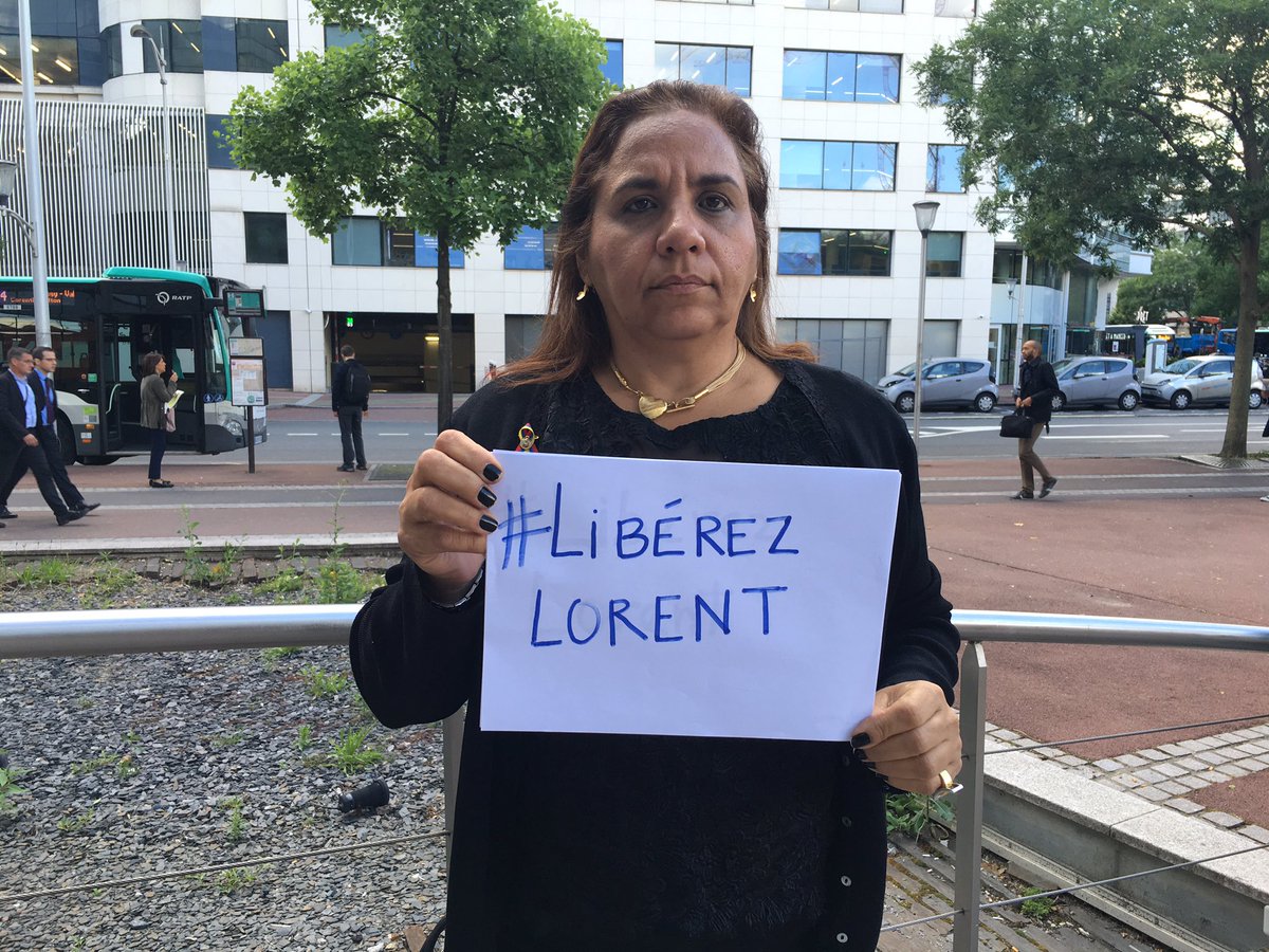 Madre de Lorent Saleh en París pide intermediar por los presos políticos venezolanos #13Jun
